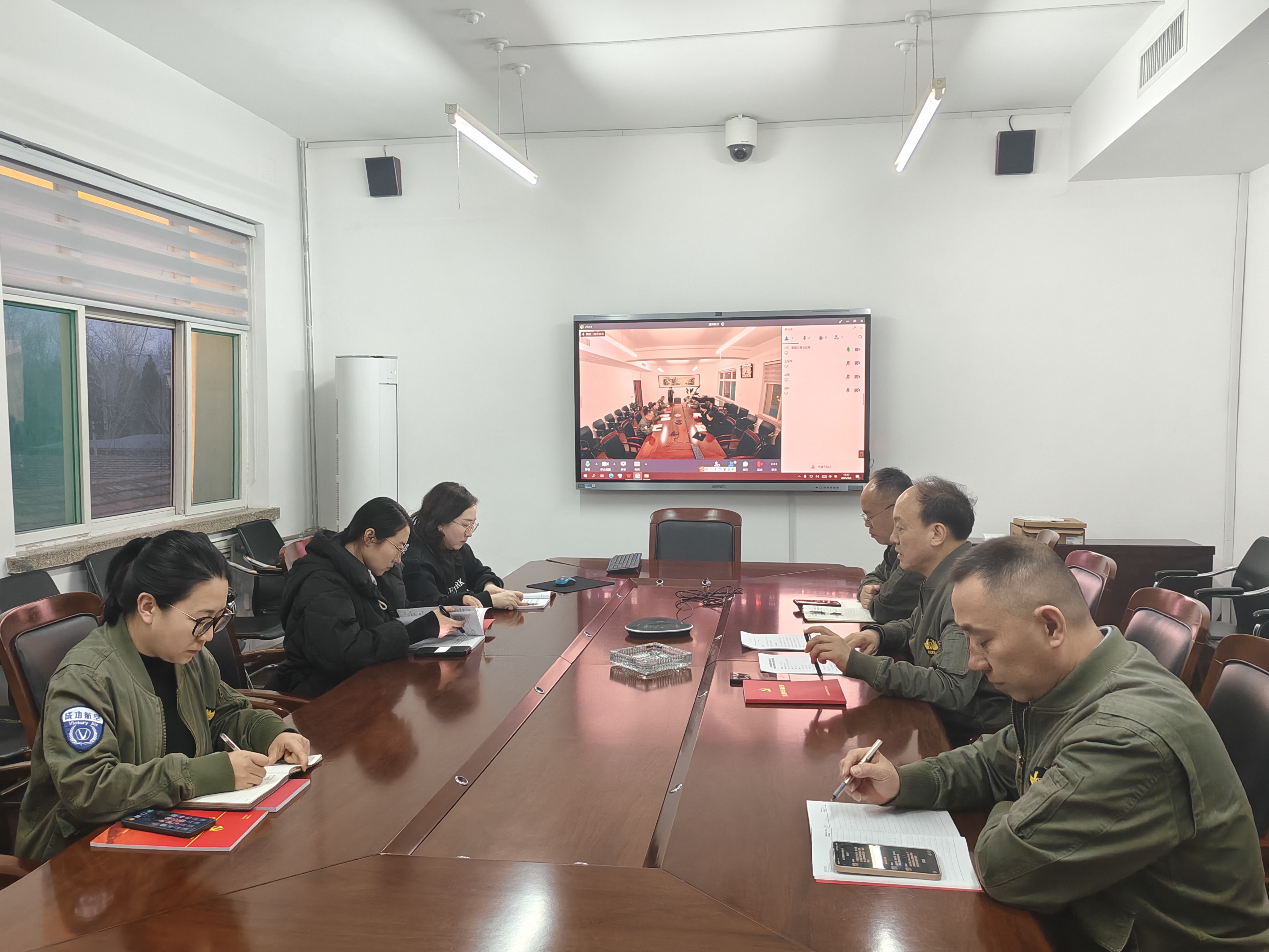 凯时KB88通航党支部召开组织生涯会暨民主评议党员活动