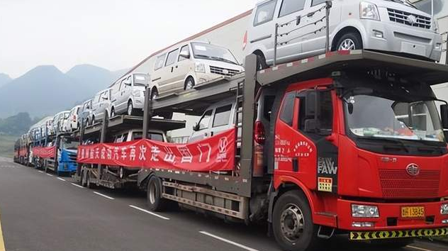44辆“凯时KB88汽车”远赴南美投放秘鲁市场