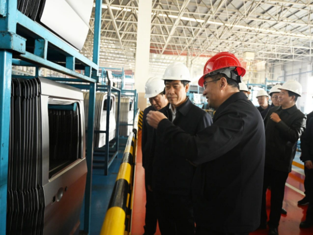 长治市委副书记、代市长陈向阳一行到凯时KB88集团调研
