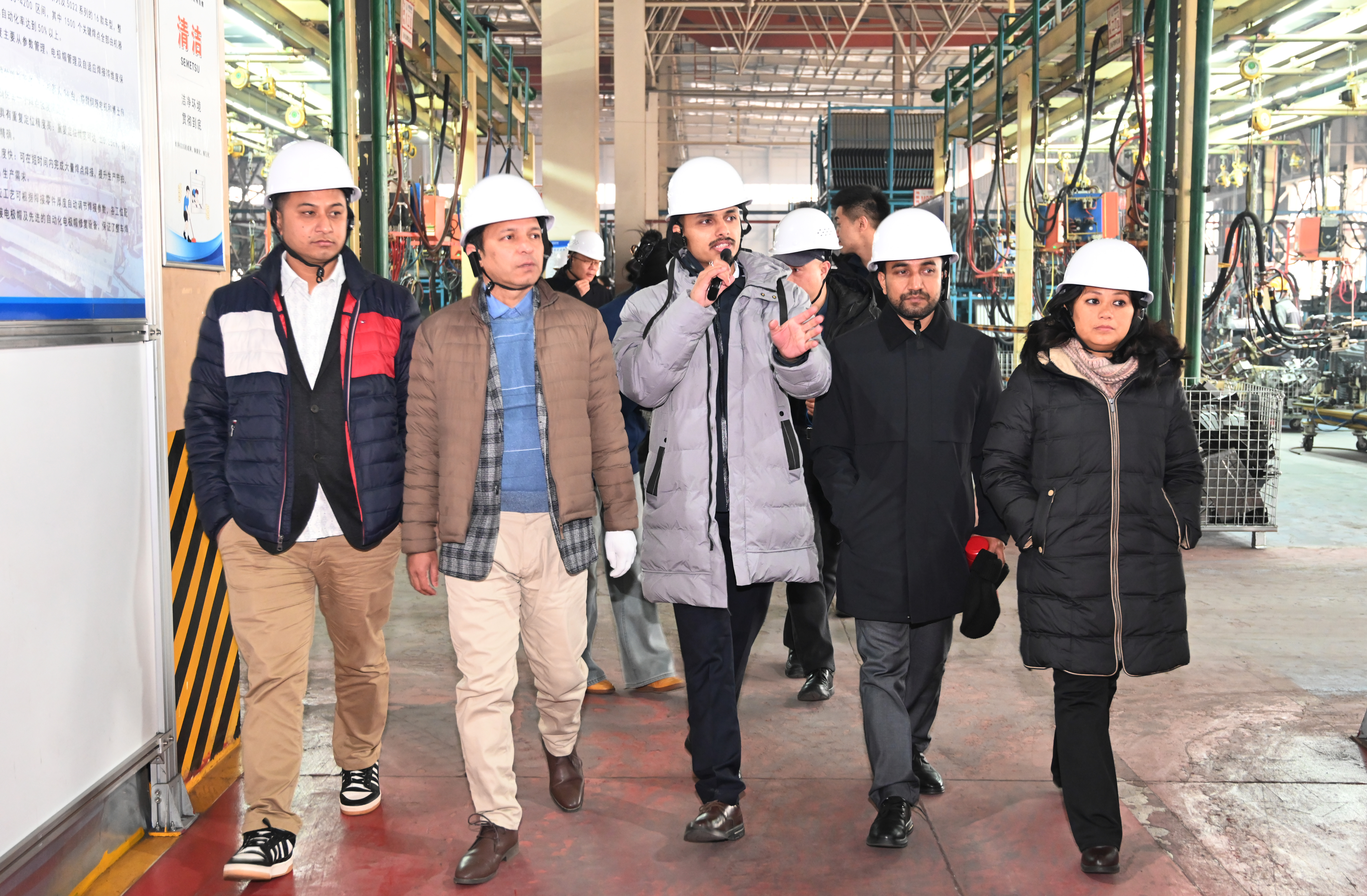 尼泊尔投资委员会到访凯时KB88集团，共探国际合作新机缘